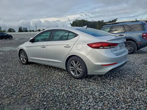 KMHD84LF4JU468742 2018 HYUNDAI ELANTRA - Image 2