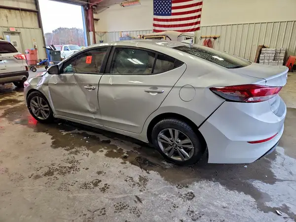 KMHD84LF4JU468899 2018 HYUNDAI ELANTRA - Image 2