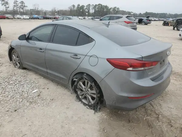 KMHD84LF4JU471379 2018 HYUNDAI ELANTRA - Image 2