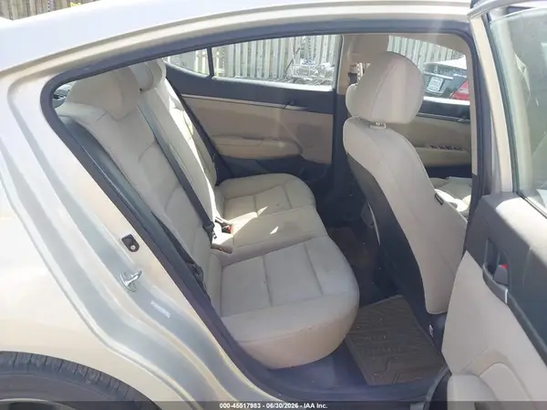 KMHD84LF4JU471687 2018 HYUNDAI ELANTRA - Image 8