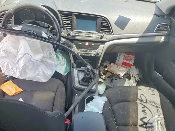 KMHD84LF4JU472354 2018 HYUNDAI ELANTRA - Image 8