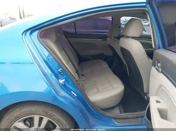 KMHD84LF4JU475111 2018 HYUNDAI ELANTRA - Image 8