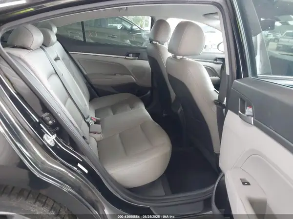 KMHD84LF4JU492104 2018 HYUNDAI ELANTRA - Image 8