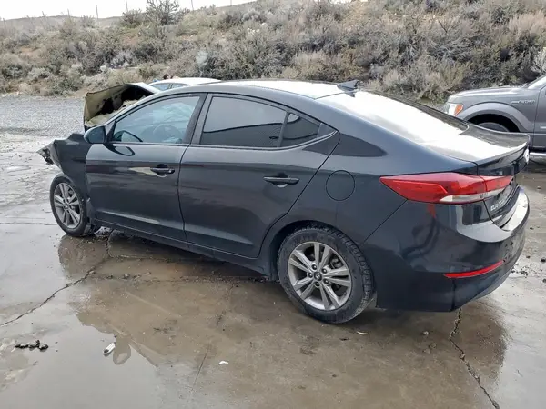 KMHD84LF4JU493253 2018 HYUNDAI ELANTRA - Image 2