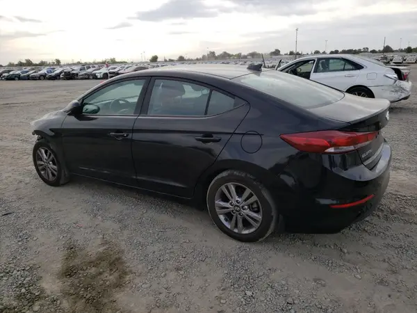 KMHD84LF4JU503005 2018 HYUNDAI ELANTRA - Image 2