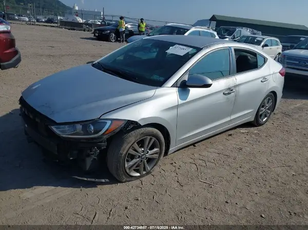 KMHD84LF4JU504087 2018 HYUNDAI ELANTRA - Image 2