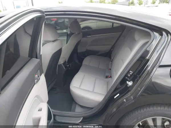 KMHD84LF4JU512349 2018 HYUNDAI ELANTRA - Image 8