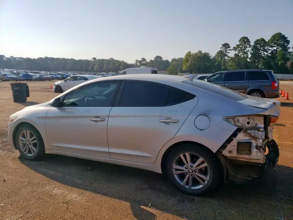 KMHD84LF4JU513601 2018 HYUNDAI ELANTRA - Image 2