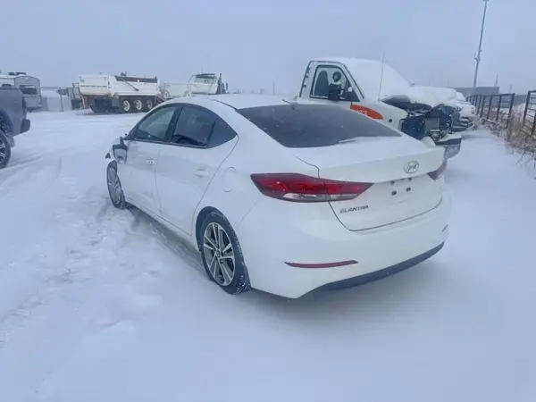 KMHD84LF4JU521598 2018 HYUNDAI ELANTRA - Image 2