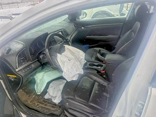 KMHD84LF4JU521598 2018 HYUNDAI ELANTRA - Image 5