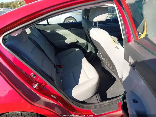KMHD84LF4JU526798 2018 HYUNDAI ELANTRA - Image 8