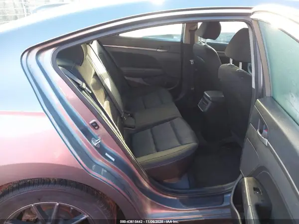KMHD84LF4JU527529 2018 HYUNDAI ELANTRA - Image 8
