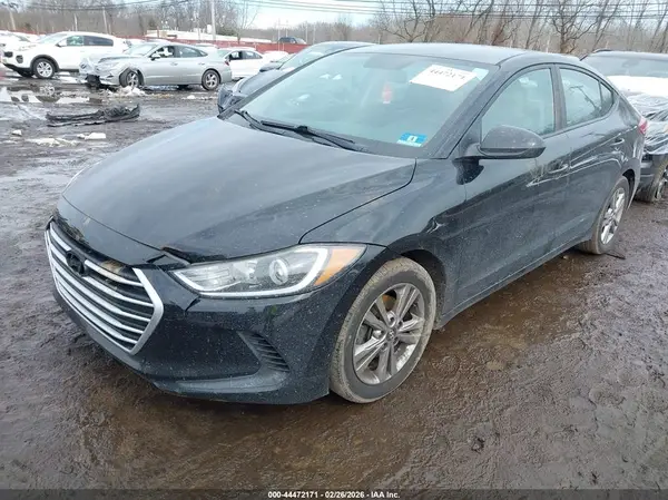KMHD84LF4JU544766 2018 HYUNDAI ELANTRA - Image 2