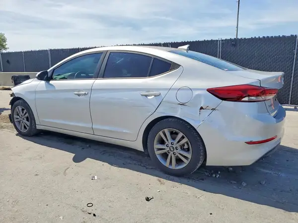 KMHD84LF4JU546968 2018 HYUNDAI ELANTRA - Image 2