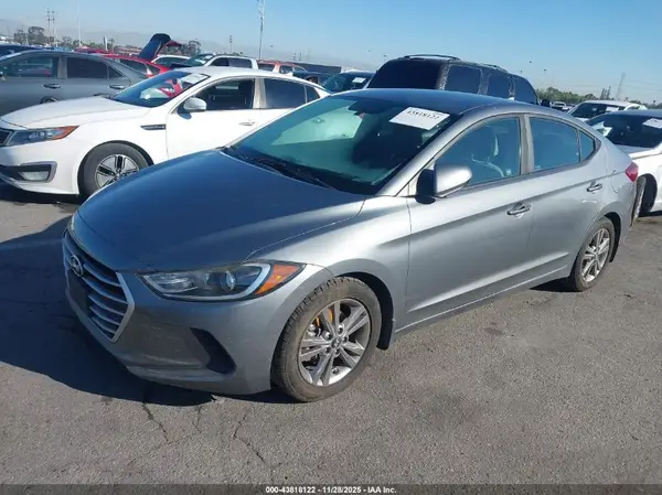 KMHD84LF4JU554472 2018 HYUNDAI ELANTRA - Image 2