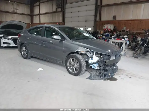 KMHD84LF4JU556836 2018 HYUNDAI ELANTRA - Image 1