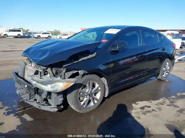 KMHD84LF4JU556982 2018 HYUNDAI ELANTRA - Image 2