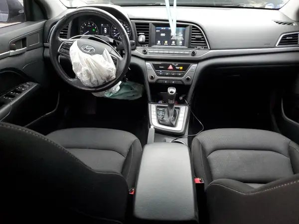 KMHD84LF4JU558957 2018 HYUNDAI ELANTRA - Image 8