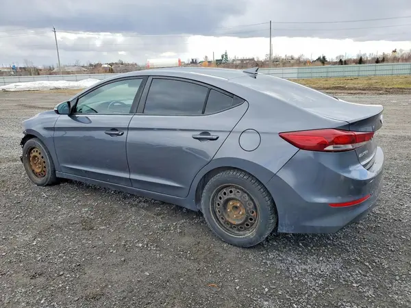 KMHD84LF4JU559025 2018 HYUNDAI ELANTRA - Image 2