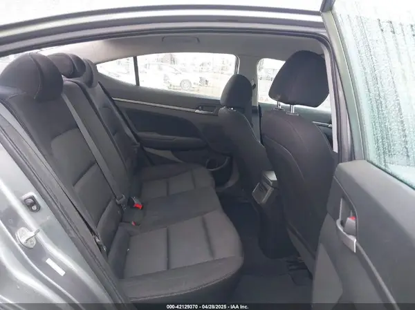 KMHD84LF4JU559722 2018 HYUNDAI ELANTRA - Image 8