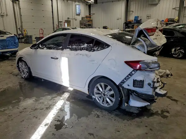 KMHD84LF4JU569828 2018 HYUNDAI ELANTRA - Image 2