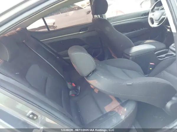 KMHD84LF4JU570042 2018 HYUNDAI ELANTRA - Image 8