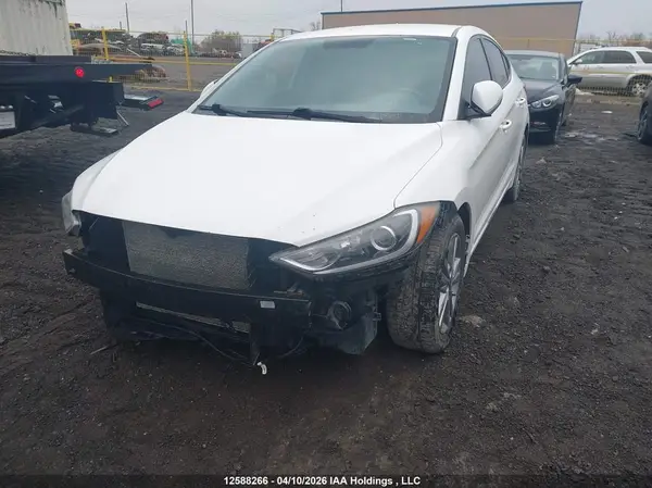 KMHD84LF4JU582501 2018 HYUNDAI ELANTRA - Image 2