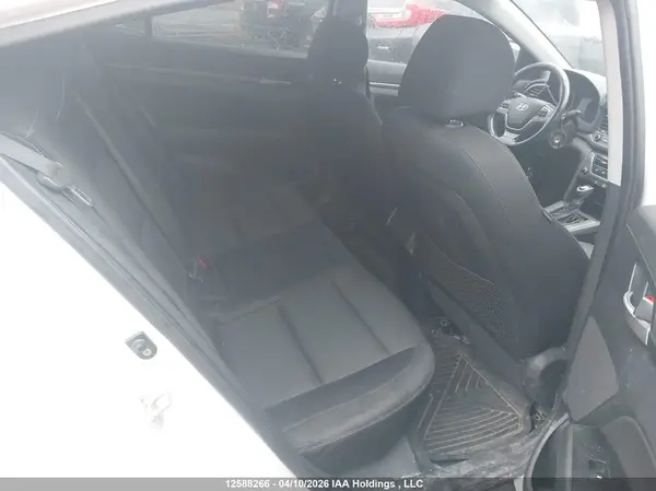 KMHD84LF4JU582501 2018 HYUNDAI ELANTRA - Image 8