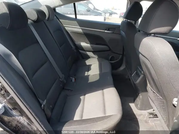 KMHD84LF4JU592655 2018 HYUNDAI ELANTRA - Image 8