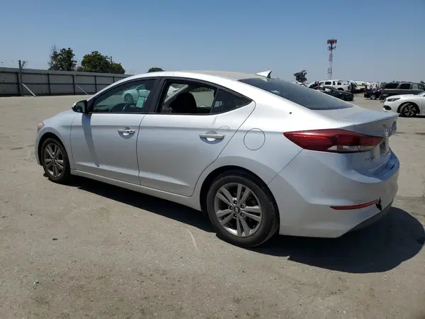 KMHD84LF4JU609552 2018 HYUNDAI ELANTRA - Image 2