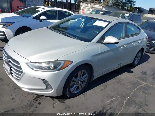 KMHD84LF4JU609972 2018 HYUNDAI ELANTRA - Image 2