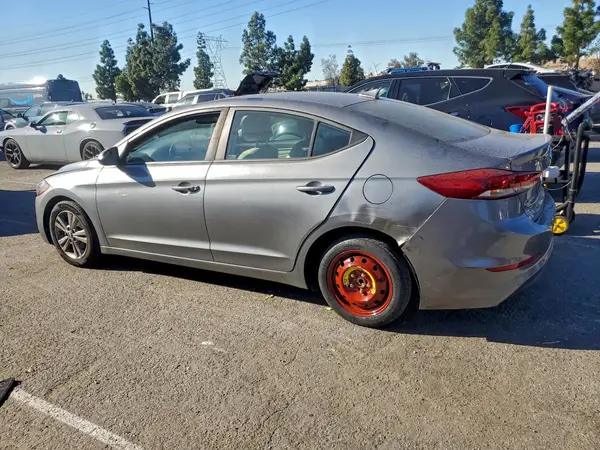 KMHD84LF4JU616453 2018 HYUNDAI ELANTRA - Image 2