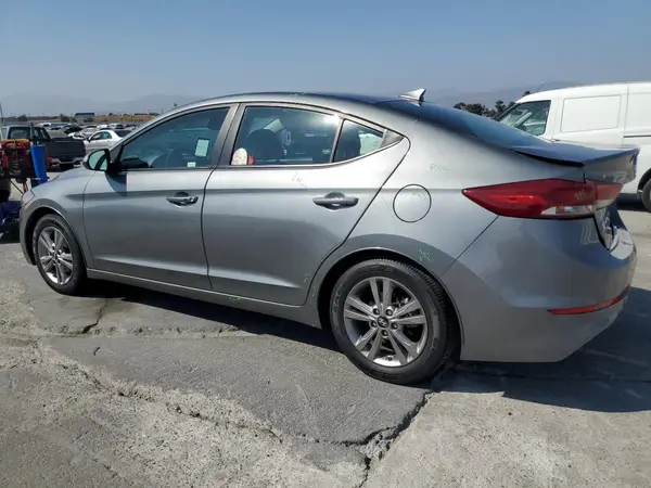 KMHD84LF4JU627372 2018 HYUNDAI ELANTRA - Image 2