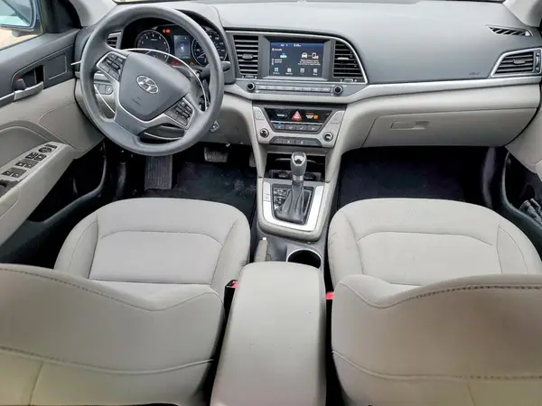 KMHD84LF4JU629302 2018 HYUNDAI ELANTRA - Image 8