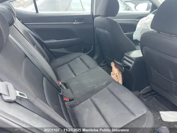 KMHD84LF4JU641689 2018 HYUNDAI ELANTRA - Image 8