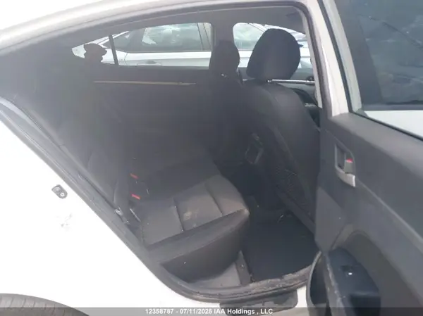 KMHD84LF4JU649680 2018 HYUNDAI ELANTRA - Image 8
