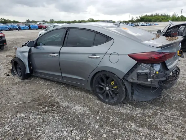 KMHD84LF4JU657021 2018 HYUNDAI ELANTRA - Image 2