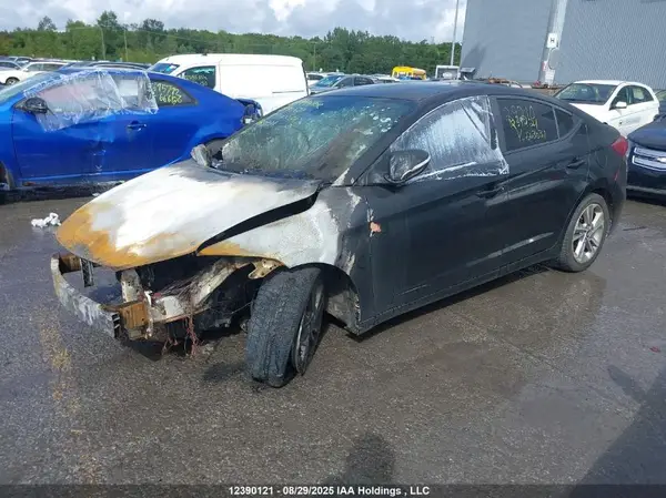 KMHD84LF4JU663031 2018 HYUNDAI ELANTRA - Image 2
