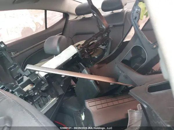 KMHD84LF4JU663031 2018 HYUNDAI ELANTRA - Image 8