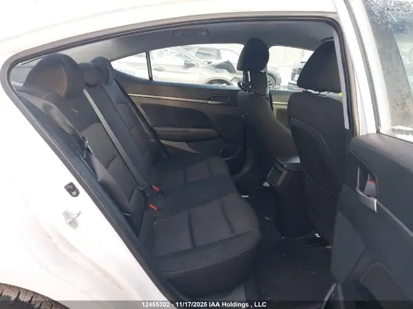 KMHD84LF4JU668827 2018 HYUNDAI ELANTRA - Image 8