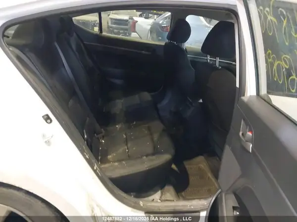 KMHD84LF4JU690892 2018 HYUNDAI ELANTRA - Image 8