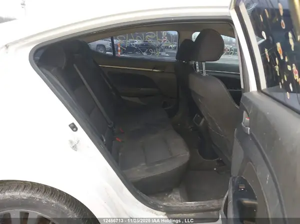 KMHD84LF4JU697471 2018 HYUNDAI ELANTRA - Image 8