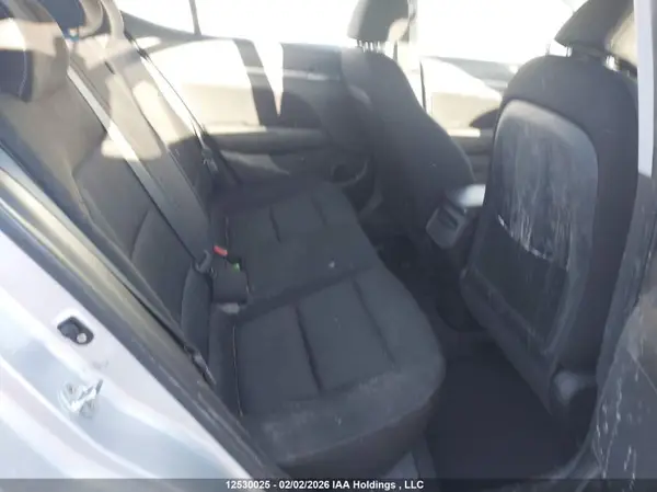 KMHD84LF4JU706055 2018 HYUNDAI ELANTRA - Image 8
