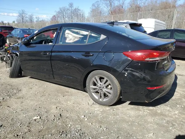 KMHD84LF4JU708713 2018 HYUNDAI ELANTRA - Image 2