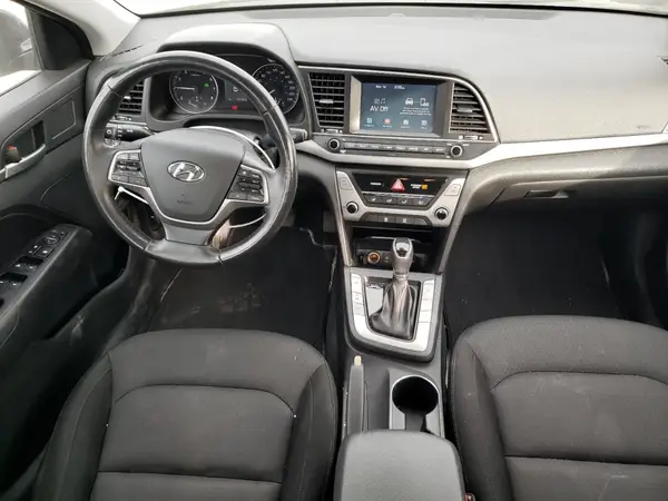 KMHD84LF4JU718075 2018 HYUNDAI ELANTRA - Image 8