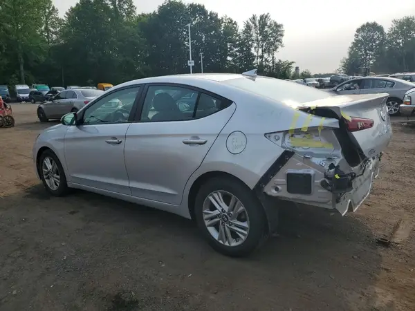 KMHD84LF4KU738988 2019 HYUNDAI ELANTRA - Image 2