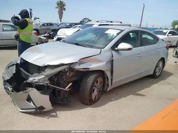 KMHD84LF4KU742099 2019 HYUNDAI ELANTRA - Image 2