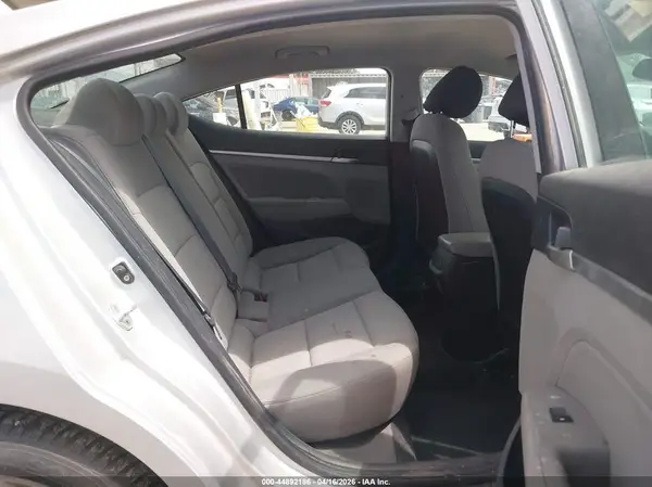 KMHD84LF4KU742099 2019 HYUNDAI ELANTRA - Image 8