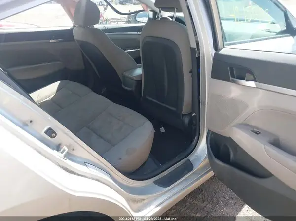 KMHD84LF4KU746265 2019 HYUNDAI ELANTRA - Image 8