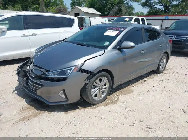 KMHD84LF4KU749229 2019 HYUNDAI ELANTRA - Image 2